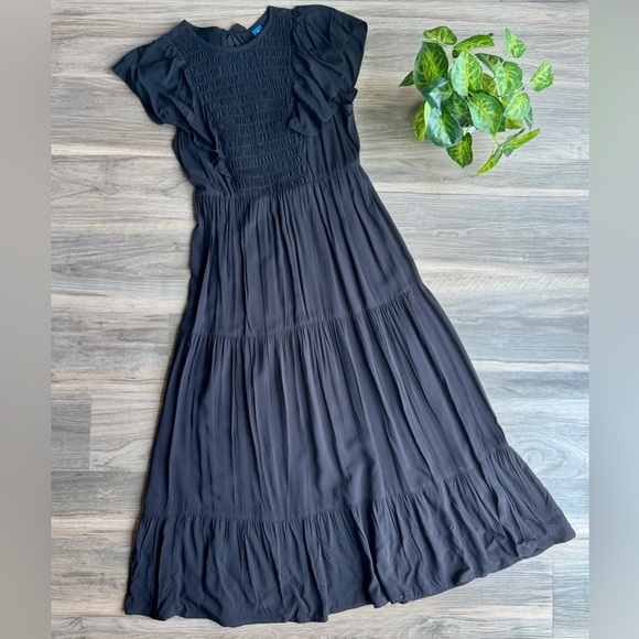 Old Navy Fit & Flare Flutter-Sleeve Tiered Smocked Black Midi Dress Size XS - Picture 1 of 11
